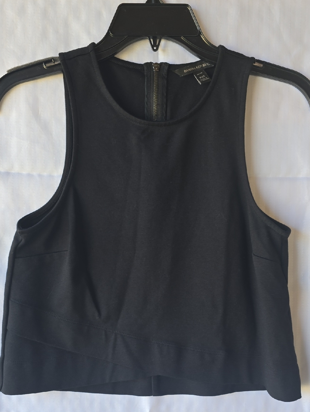 Banana Republic Black Sleeveless Cropped Shell Tank